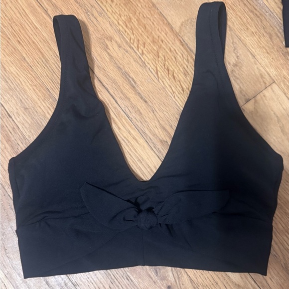 Robin Piccone Tie-Front Bralette Bikini Top - Picture 4 of 6